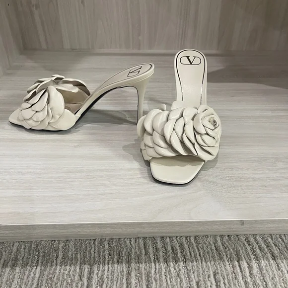 Valentino Garavani Shoes New Valentino Garavani Atelier Rose